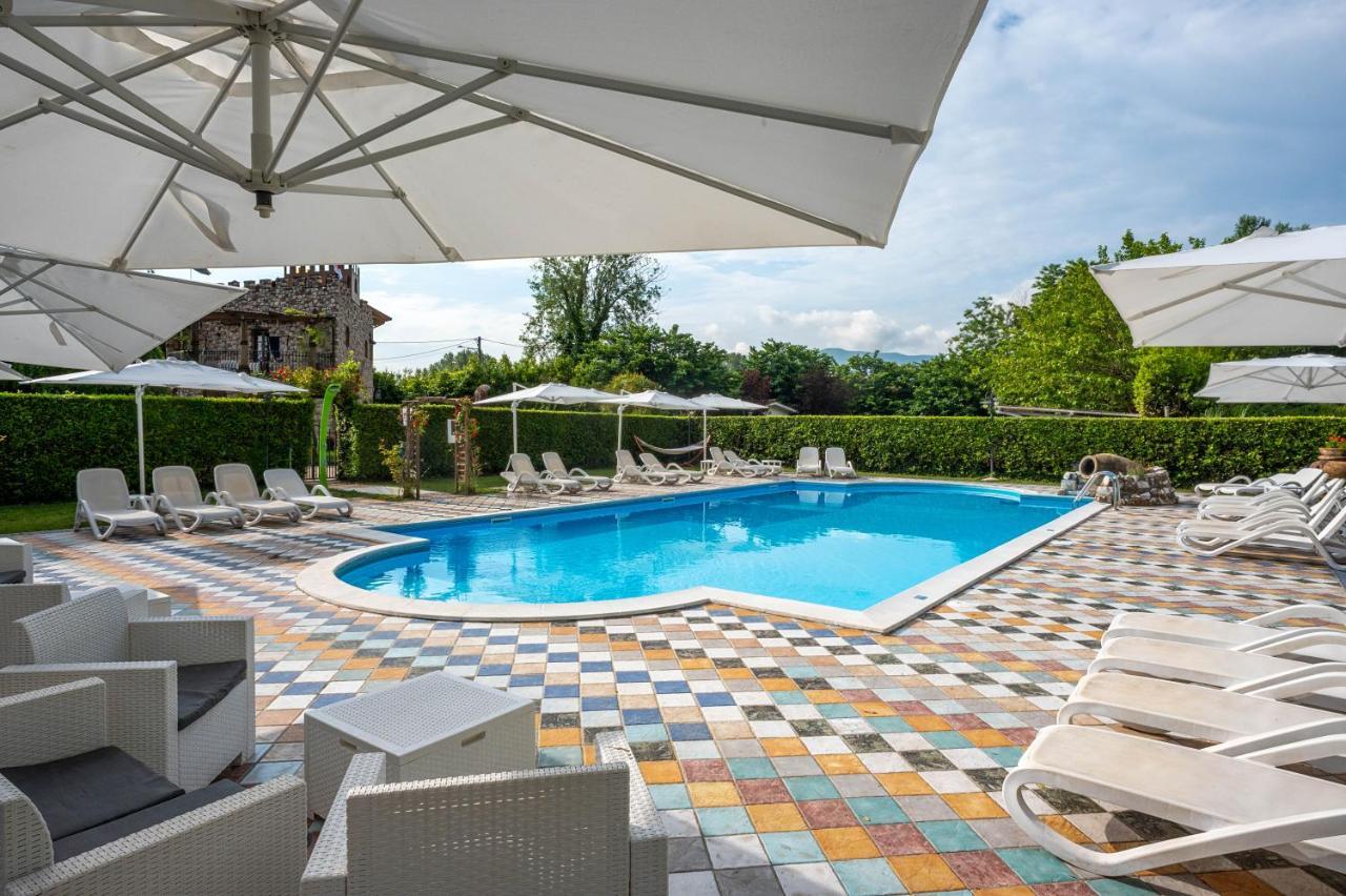 ルッカ Castello Dei Templari Bed & Breakfast エクステリア 写真