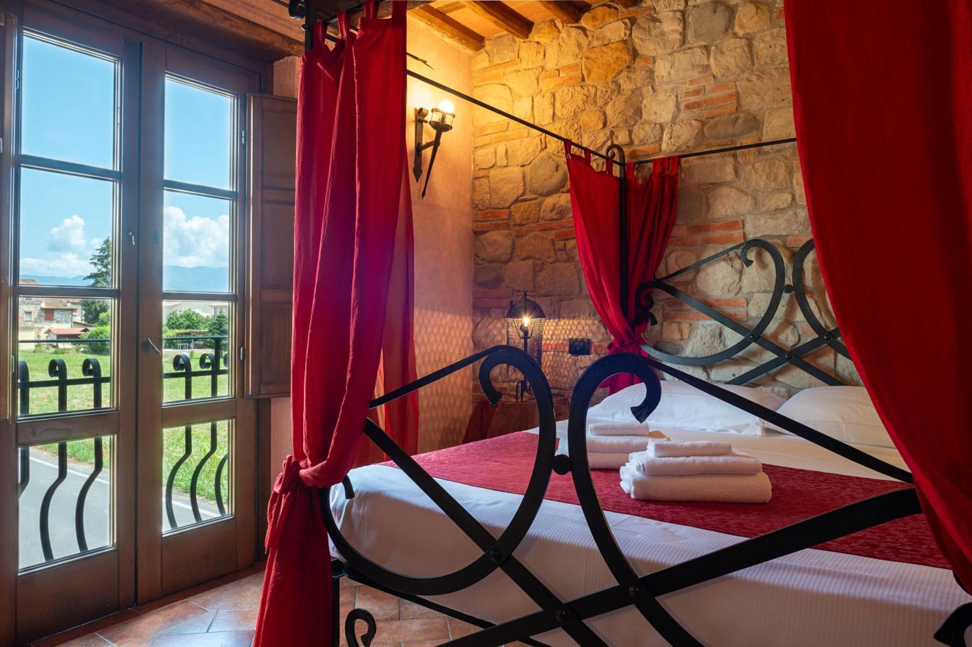 ルッカ Castello Dei Templari Bed & Breakfast エクステリア 写真