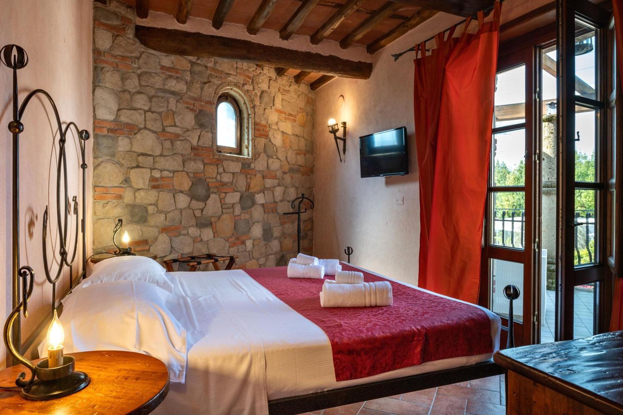 ルッカ Castello Dei Templari Bed & Breakfast エクステリア 写真