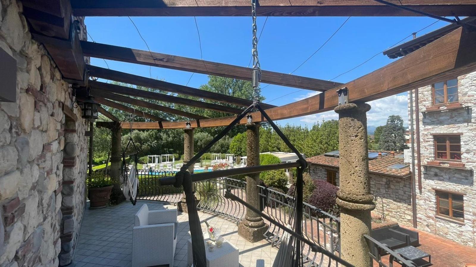 ルッカ Castello Dei Templari Bed & Breakfast エクステリア 写真