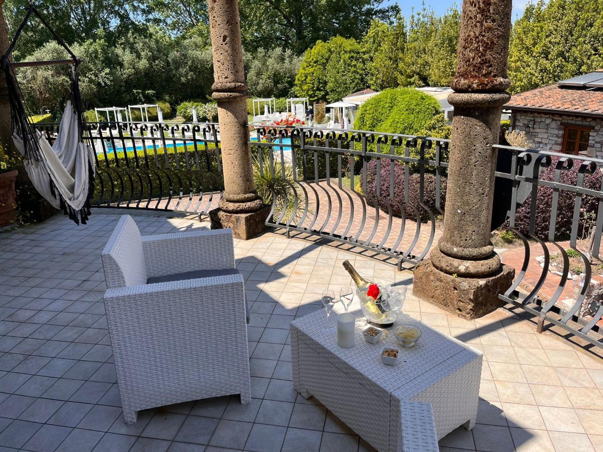 ルッカ Castello Dei Templari Bed & Breakfast エクステリア 写真