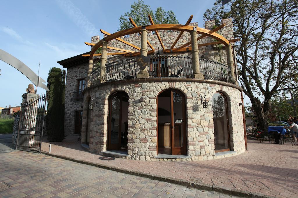 ルッカ Castello Dei Templari Bed & Breakfast エクステリア 写真