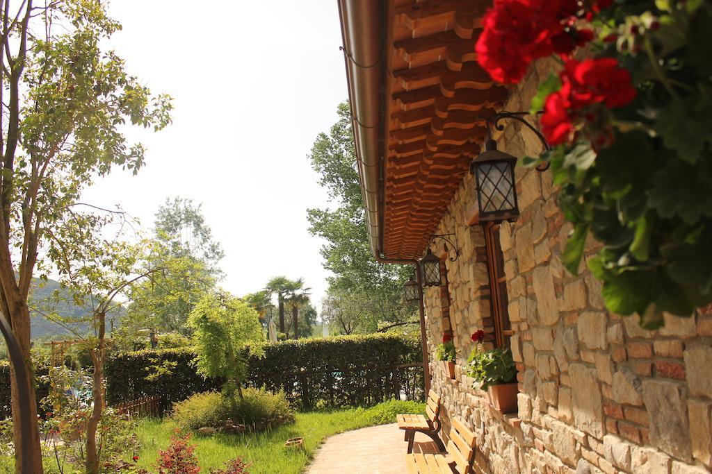 ルッカ Castello Dei Templari Bed & Breakfast エクステリア 写真